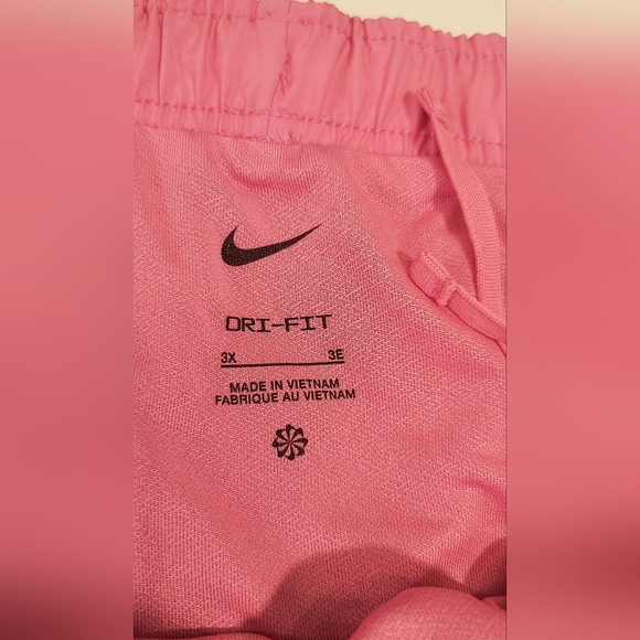 Nike Dri-Fit Pink & Gray Women’s Running Shorts NWT Bundle – Plus Size 3X - Picture 5 of 16